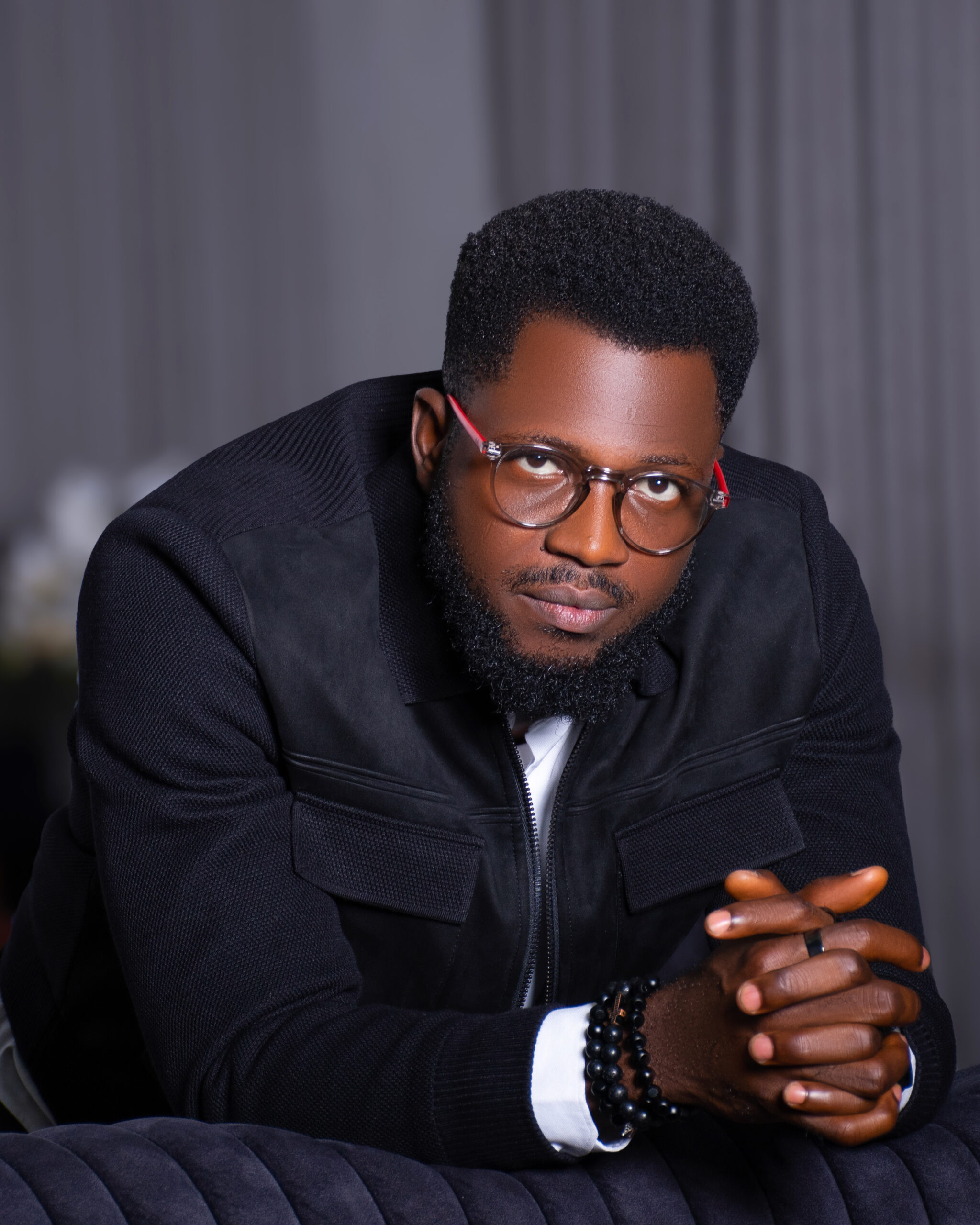 Portrait of Destiny Ajakaiye, founder of FluideMinds